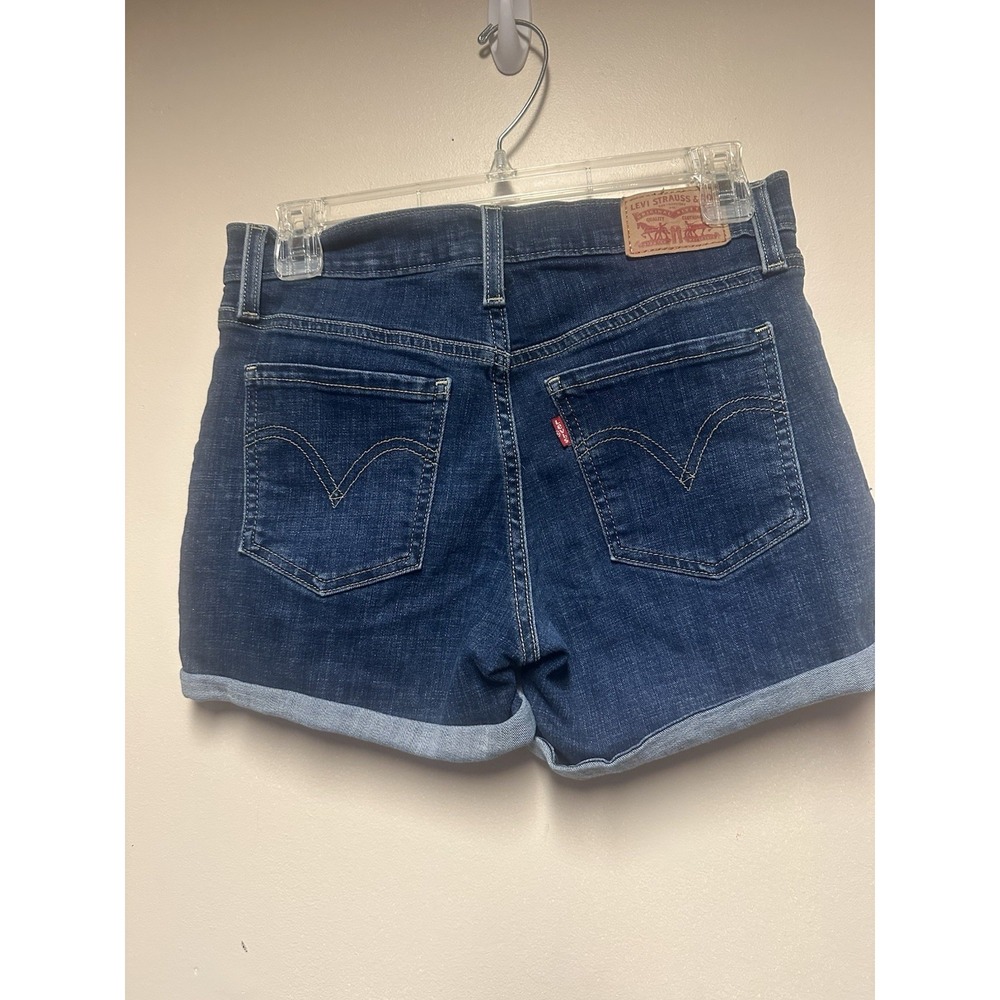 Womens Jean  Mid Length Blue Shorts Levis Size 26